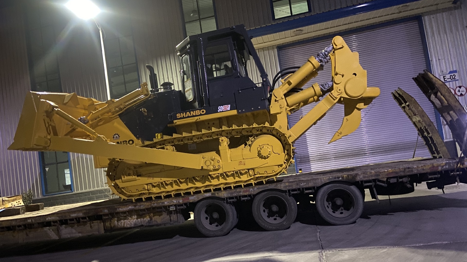 Two SD32 bulldozers were sent to Russia.