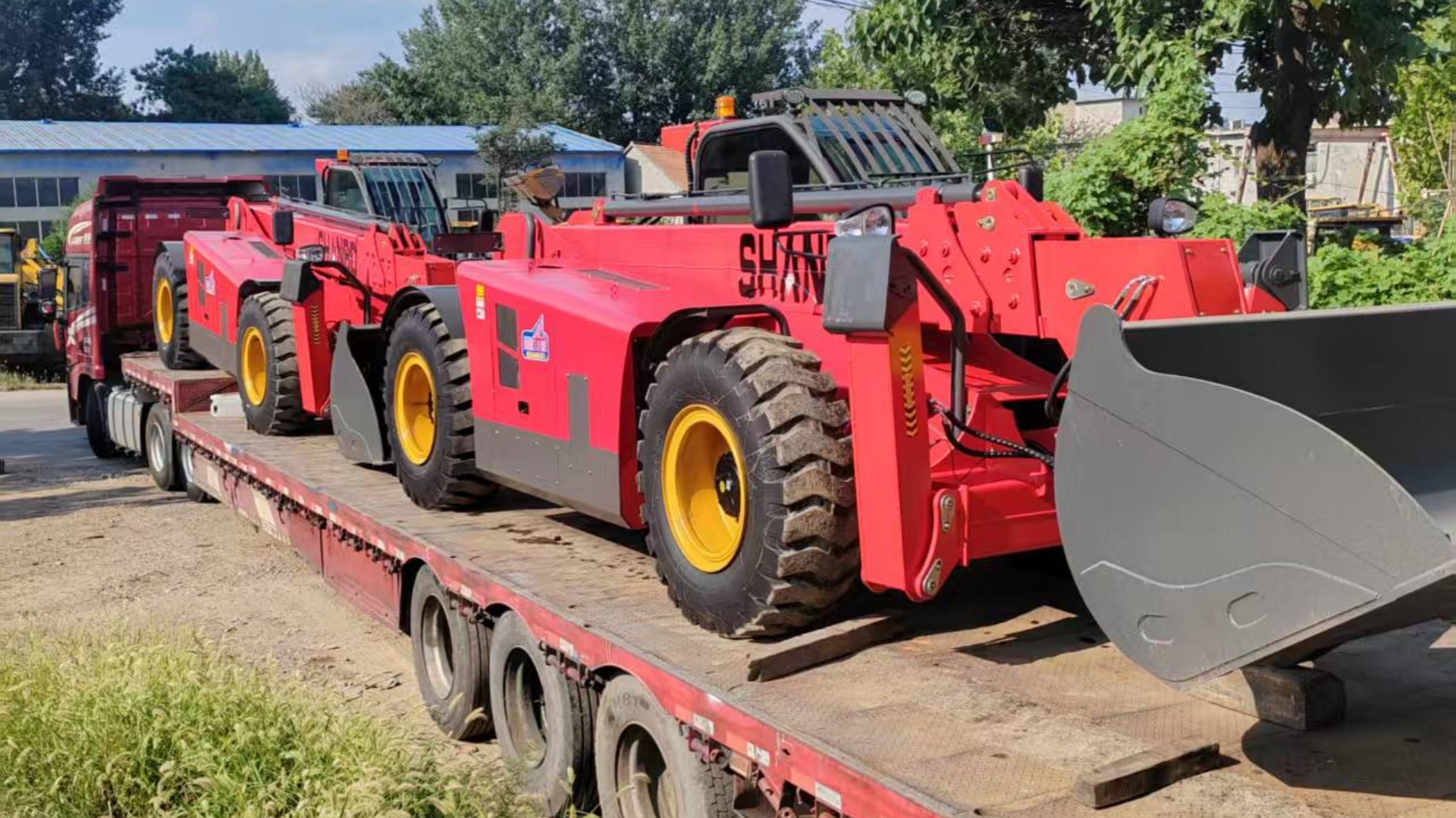Two fork trucks of Shanbo officially started.